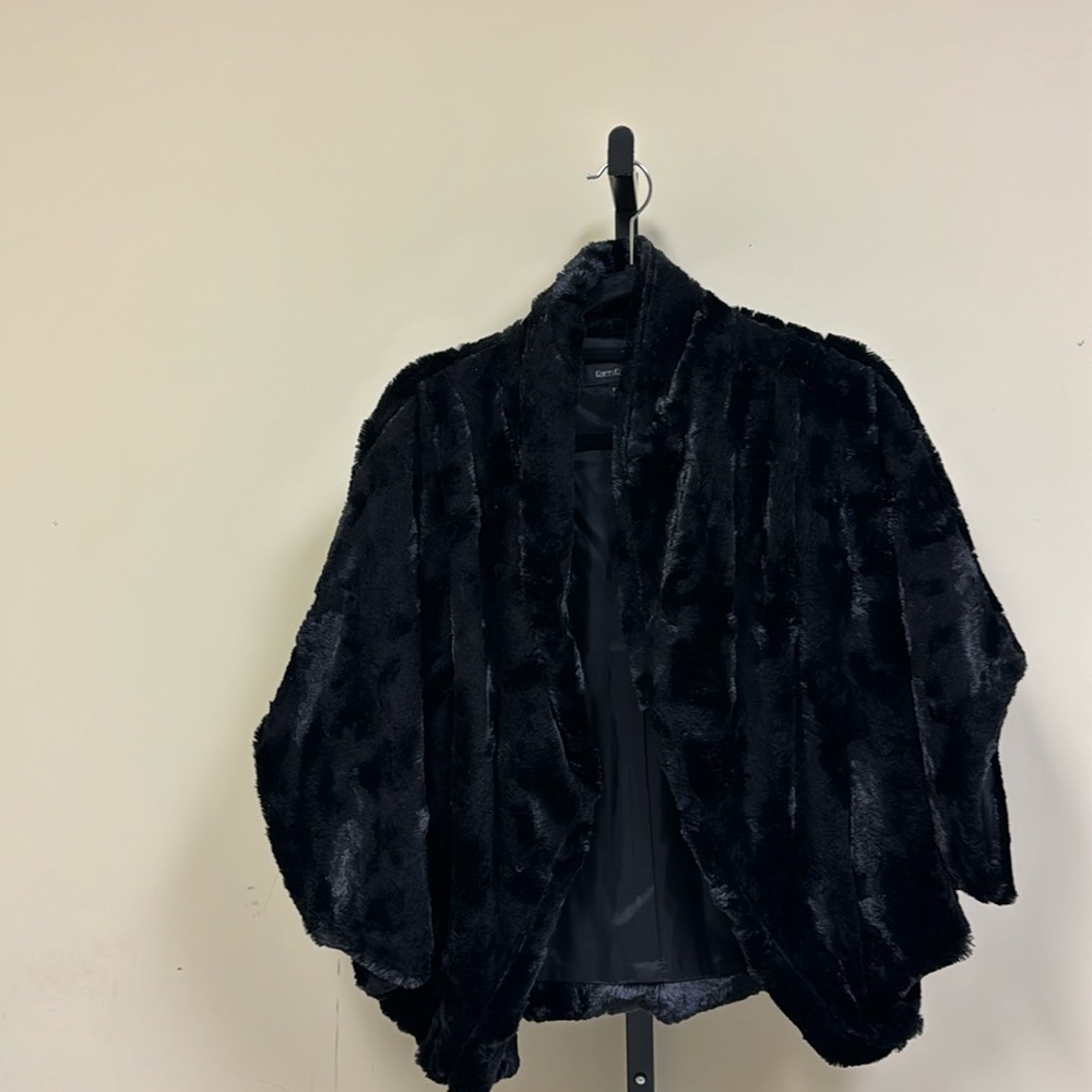 Plus size Karen Kane black faux fur formal cape.